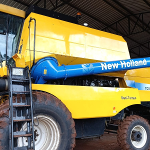 Colheitadeira New Holland TC 5090
