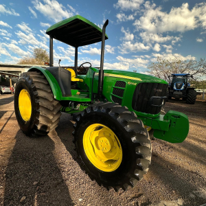 John Deere 6110E 