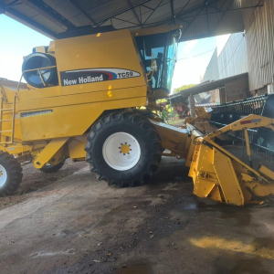 Colheitadeira New Holland TC 59