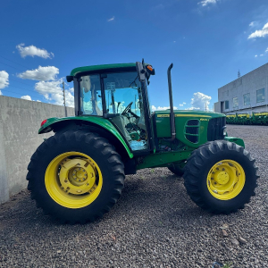 Trator John Deere 6100j