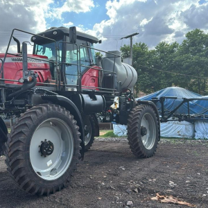 Pulverizador Massey Ferguson 9130