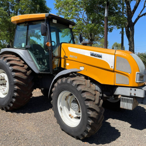 Trator Valtra BM 110