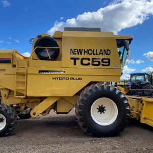 Colheitadeira New Holland TC 59