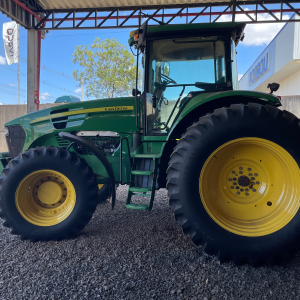 Trator John Deere 7225j