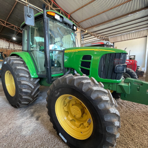 Trator John Deere 6415