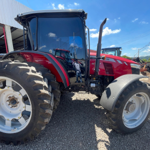 Trator Massey Ferguson MF 4707