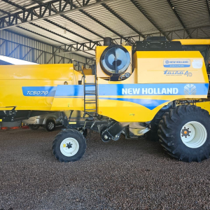 Colheitadeira New Holland TC 5070