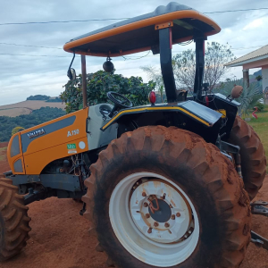 Trator Valtra A750