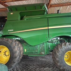 Colheitadeira John Deere s660 