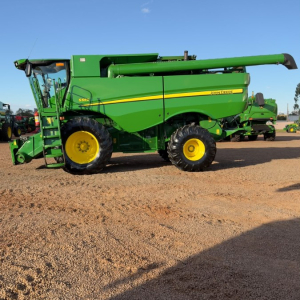 Colheitadeira John Deere S550