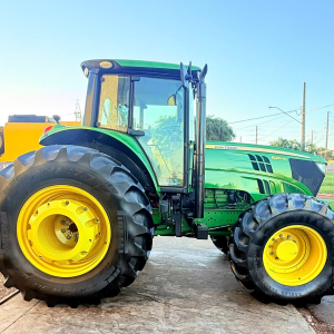 Trator John Deere 6210M