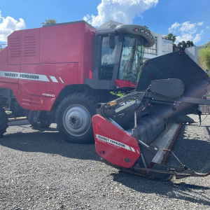 Colheitadeira Massey Ferguson 5690